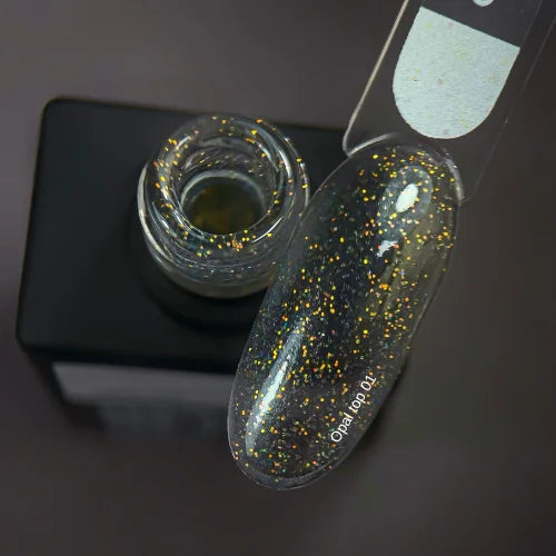 NAILSOFTHEDAY Opal top 01