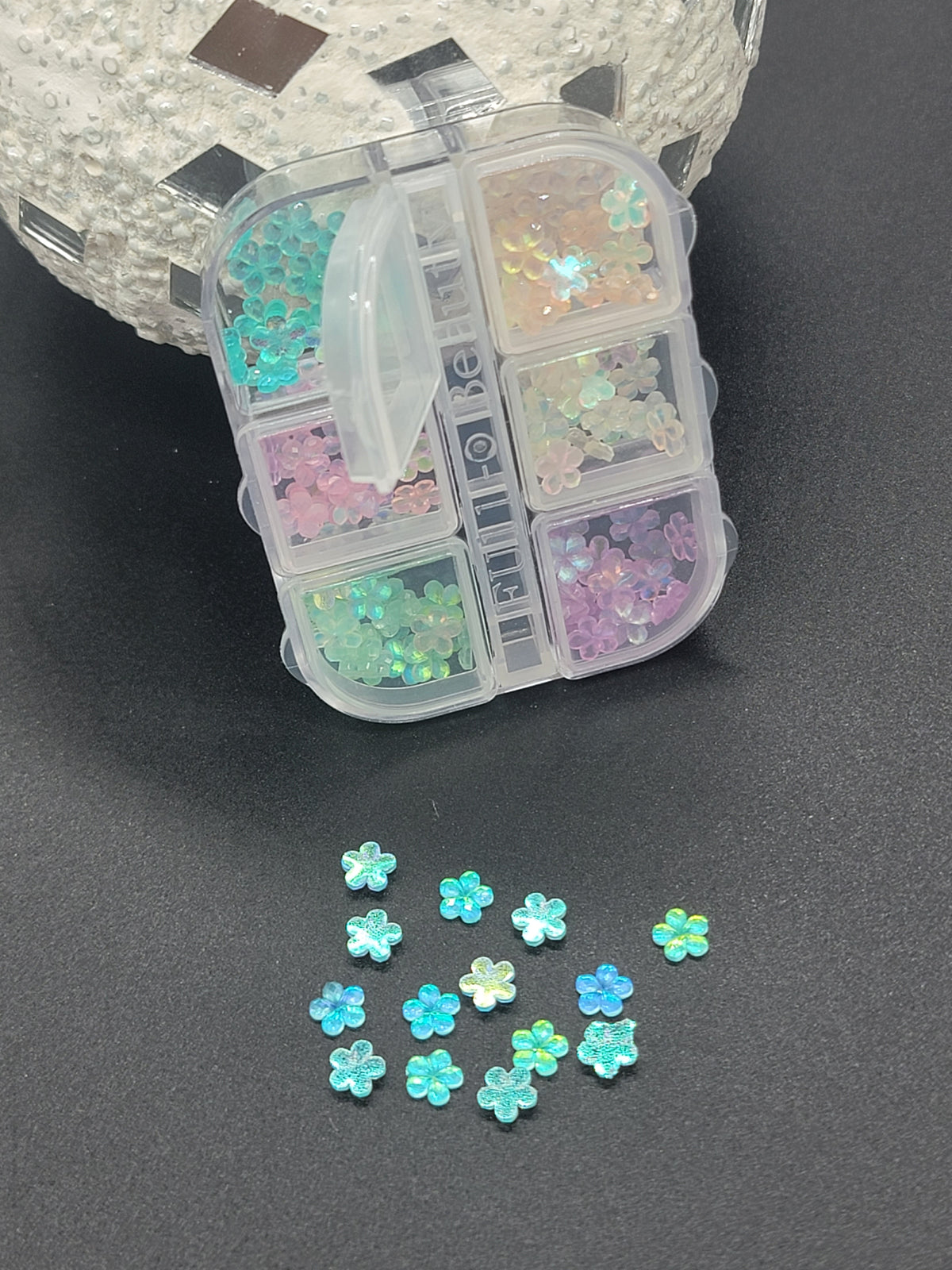 Flowers resin iridescent